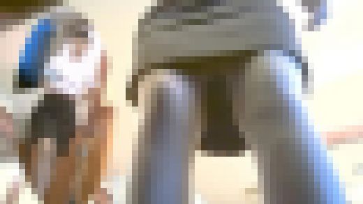 【デ〇ーズ】ファ〇レスのお姉さん達【ガ〇ト】。 サンプル画像1