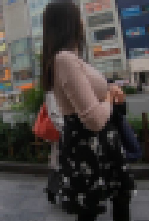 爆乳ピンクニット着衣　サンプル画像2