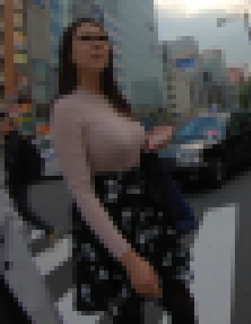 爆乳ピンクニット着衣　サンプル画像3