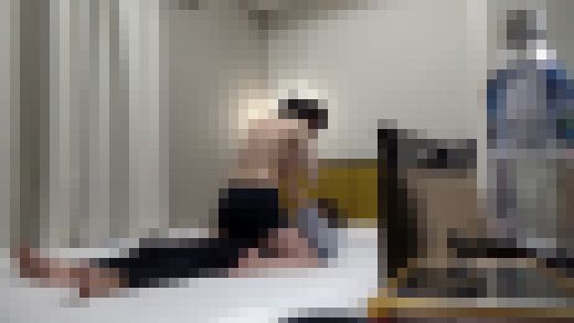 【くすぐり/くすぐられ】小柄な色白貧乳モデルさんとホテルで二人っきりくすぐり遊び（体操服＆ブルマ）　サンプル画像1
