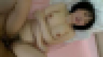 色白美巨乳の23歳家庭教師がマン汁を白濁させるほどアソコを濡らして喘ぎまくる サンプル画像3