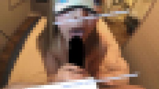 【生々しいガチ映像】もっちもちの10代☆彡　現役　美容部員　フェラチオ援助　ほぼノーカット　手持ち主観視点たっぷり　臨場感☆彡　サンプル画像1
