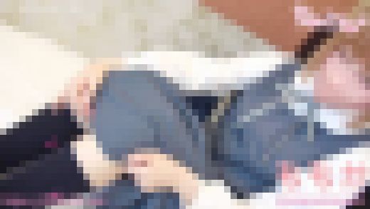 【あがりたてJ系処女ももかちゃん】ジャンスカ清楚なJ系、私あんまりおっぱい大きくないんですぅ、浮きブラ確定w サンプル画像1