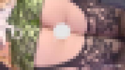 お尻丸出しソファでTバック26 サンプル画像1