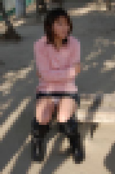 女友達、まいちゃんのパンチラポートレート写真45枚セット　サンプル画像1