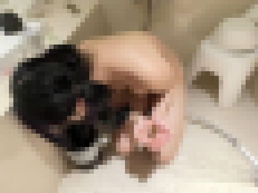 【動画】10万円でウンコを食った女 サンプル画像1