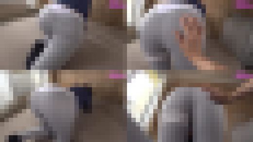 デカ尻レギンス女子の尻弄り（2） むっちり巨尻お触り、生パンティーのワレメ愛撫編　サンプル画像1