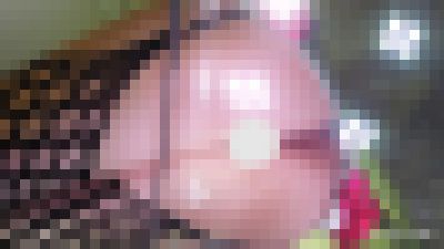 透明椅子ローアングル6　サンプル画像2