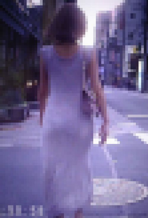 超絶クビレ美人ギャルの信号待ち風景がとってもエロくて美しい サンプル画像3