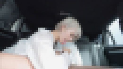 車中フェラで１週間溜めたザーメンをセフレの口内に大量発射　※顔晒してます　サンプル画像2