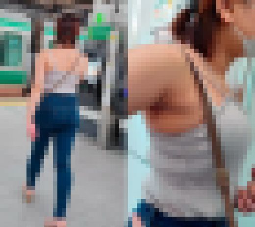 【腋毛超接写】セクシー美女のムチムチ腋肉とジョリ腋を睨まれ続けても超接写 サンプル画像1