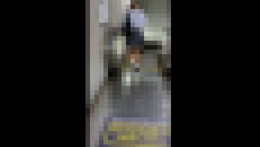 遅刻した女子●生を囲って車内で玩具に 痴漢記録日記#125 1人目　サンプル画像1