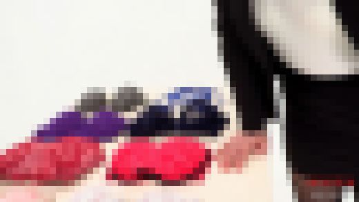 二葉エマ 下着泥棒に自供させるため、目の前で次々にブラジャーを付け替える！下着三昧編　サンプル画像1