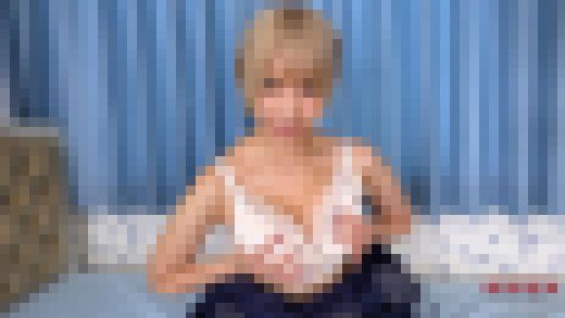 乙アリス 4K動画 「エッチな子、好きなんでしょ？」いちゃいちゃパンチラ編　サンプル画像1