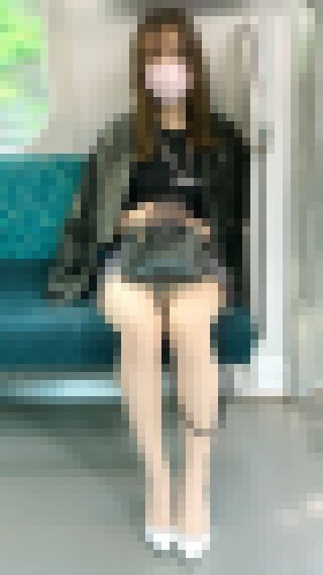 反則級の超絶美脚を見せつける気が強そうな極上美女(其の六) サンプル画像2