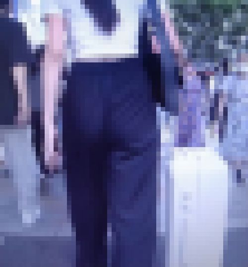 ジョガパン美女が美尻をムニュムニュさせて歩いてるよ サンプル画像2