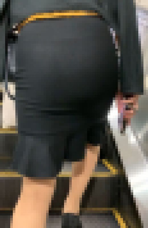 【好評再販SALE】デカ尻タイトスカートか？デカ尻デニムか？あなたはどっちの女とSEXしたい？男の興奮を呼び覚ます！！【75】　サンプル画像3