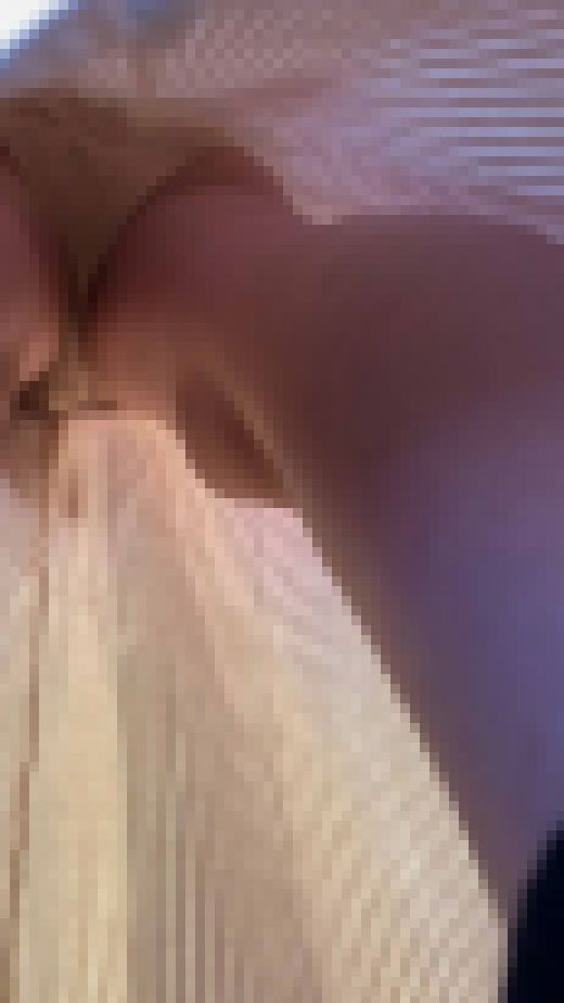【パンチラ盗撮】前回試着室に仕込んだカメラに引っかかったボーイッシュ系巨乳素人娘を追撮 サンプル画像2