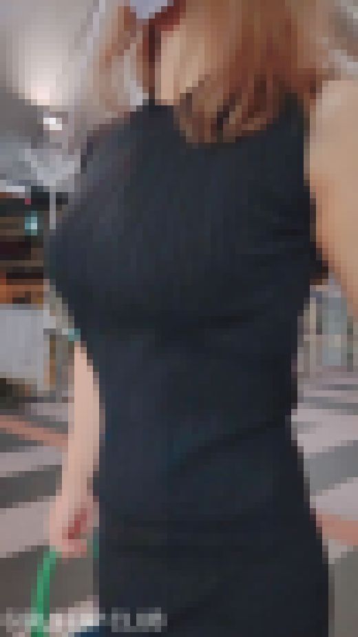 【黒ニットワンピ】タイトなワンピースのむっちりヒップ2　サンプル画像3