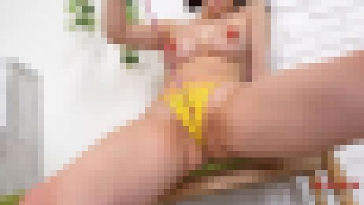 弥生みづき 練習終わりの秘密のルーティン 前も後ろも食い込みまくり！紐スリスリ編　サンプル画像3
