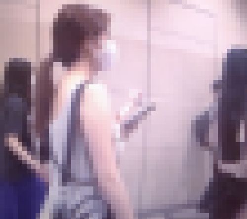ポニーテール美人ギャルがピタピタワンピ着て美巨尻もっこりさせて交差点を横断してるよ サンプル画像3