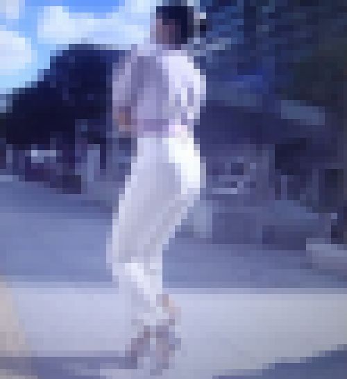 ゴージャススタイルの清楚系美女がクビレスタイルと爆尻見せつけて歩いてるよ　サンプル画像1