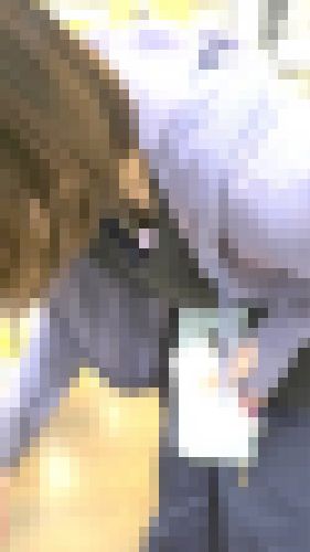 【再編】胸元の殿堂vol.154 美人JDさんの美しすぎる胸元に釘付け サンプル画像1
