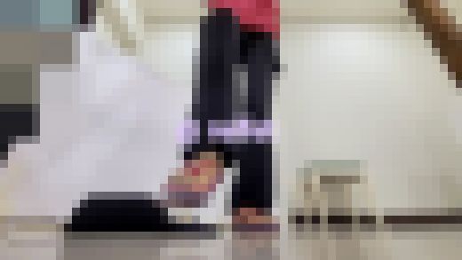 サンダルでキーボードペダル踏み #12 サンプル画像3
