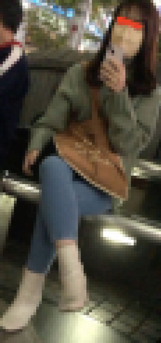 011 ノーマスク銀髪美女のスキニー姿　サンプル画像3