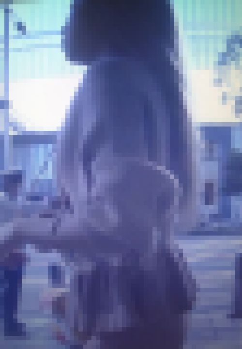 めっちゃドエロフェイスでスタイル抜群の美人ギャルが派手派手ワンピ着て歩いてるよ　サンプル画像2