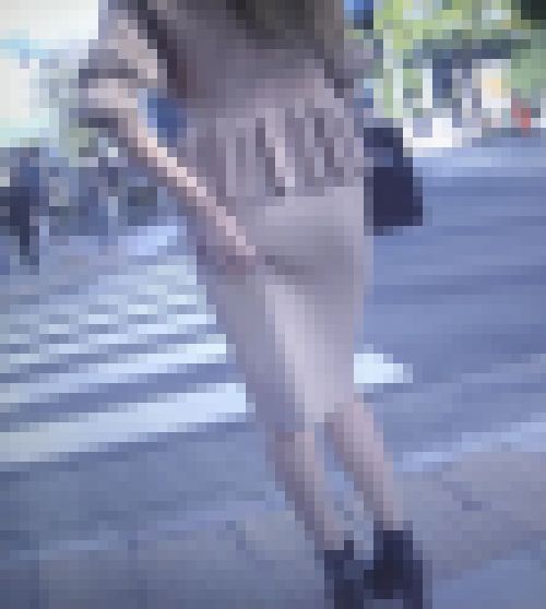 めっちゃドエロフェイスでスタイル抜群の美人ギャルが派手派手ワンピ着て歩いてるよ　サンプル画像3