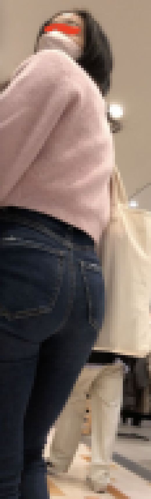 028 ピッタっと張り付く女子大生のスキニー尻　サンプル画像3