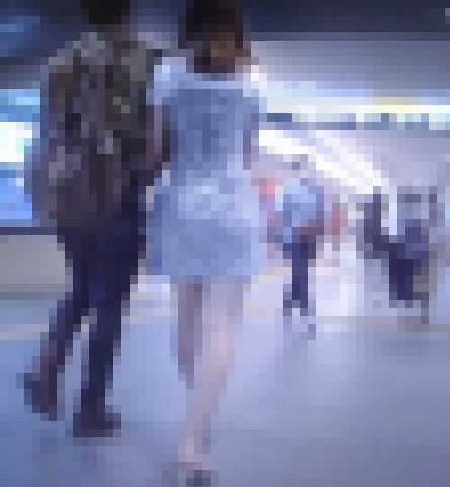 超巨尻美形美少女がタイトワンピ着て魅力的で大きなお尻もっこりさせて歩いてるよ　サンプル画像3