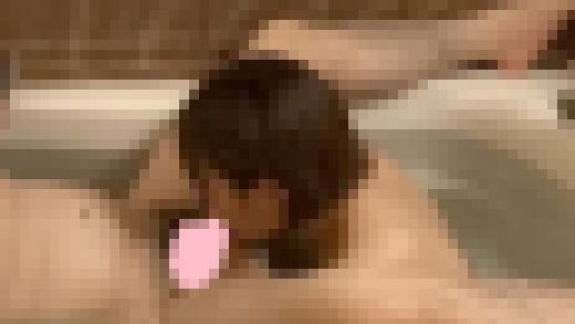超有名!! フォロワー7万人超えのスレンダーギャルに優しく洗体マッサージ&潜望鏡フェラで気持ちよくしてもらいました サンプル画像2