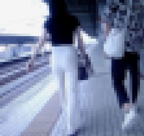 超清楚系の美女がピタパン履いて超プリプリ美巨尻ふって歩いてるよ サンプル画像3