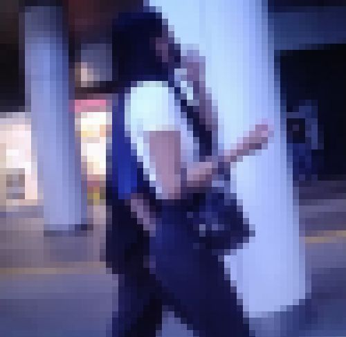 神スタイルの超絶セクシー美女が神クビレからの国宝級神尻を見せつけながら歩いてるよ　サンプル画像1