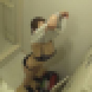 【着替え盗撮】スポーツジムで美尻のスレンダー美女の着替えを隠し撮り。　サンプル画像2