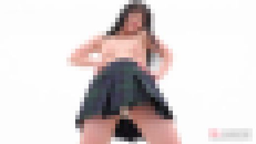 泉りおん【4K動画】笑顔で腰フリフリ♪ローアングルパンツとお肉の動きがたまらない！ダンス編　サンプル画像3