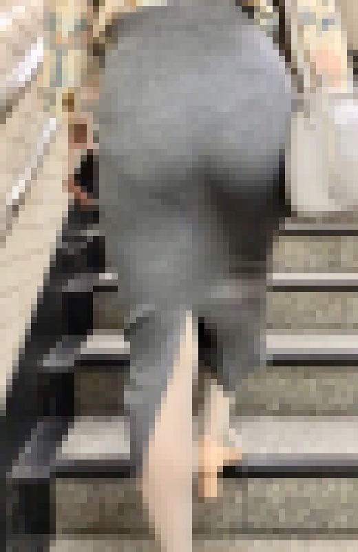 【好評再販SALE】ムチムチのニットスカートにデカ尻がエロい感じに！むっちりとパンティーラインがスカートに張り付く【114】　サンプル画像3