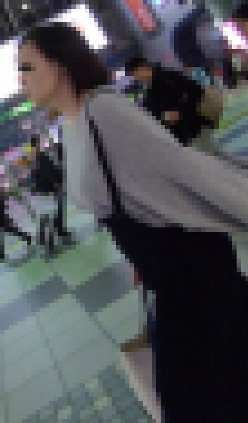 暴れ巨乳奥様　サンプル画像3