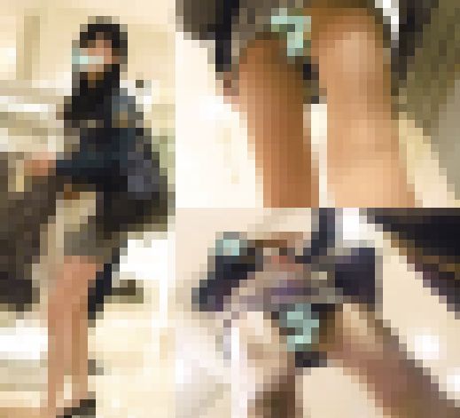 ミニ過ぎるスカート丈で生脚露出のモデル系美女のP丸見え粘着盗撮動画〜2　サンプル画像2