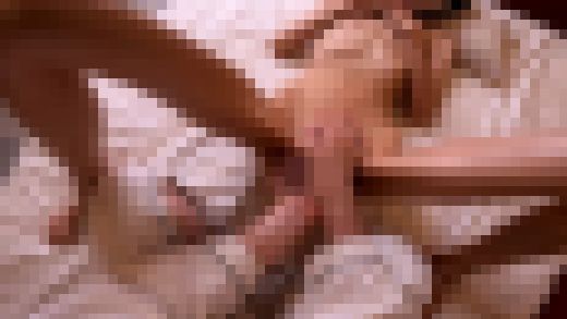 【口臭嗅ぎながらのSEX】イキまくり叫びまくりの感度バツグン元アイドル女子大生にエッチなマッサージ♡15分耐えれたら　サンプル画像2