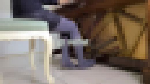 タイツでピアノペダル踏み #2　サンプル画像2