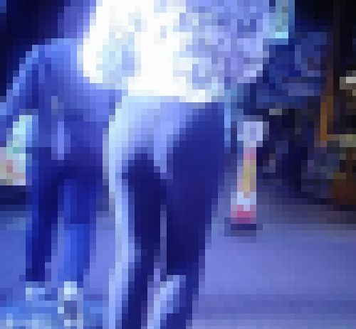 めっちゃ綺麗な美桃尻をした清楚美女がタイトなデニムパンパンにして歩いてるよ サンプル画像3