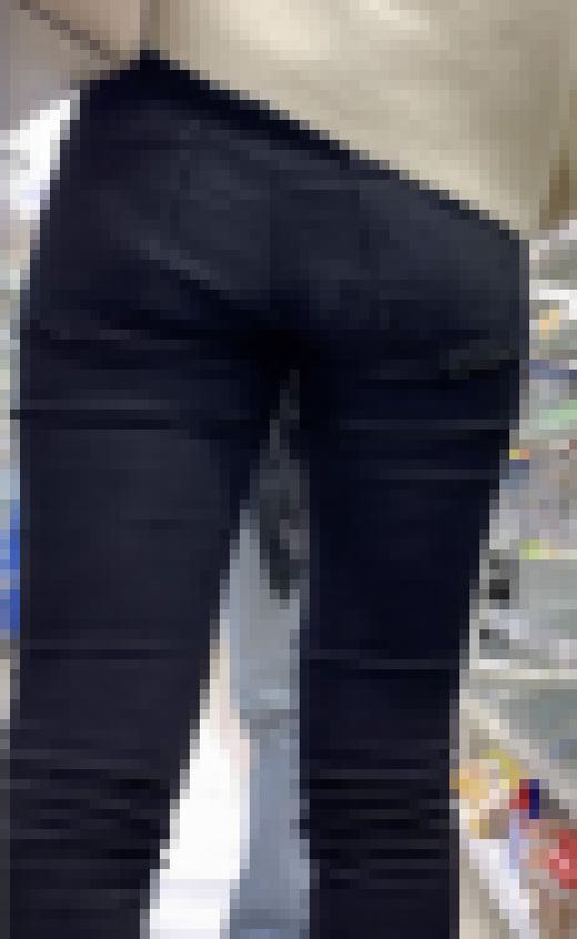 055 触りたすぎる綺麗なお姉さんの黒スキニー美尻　サンプル画像2