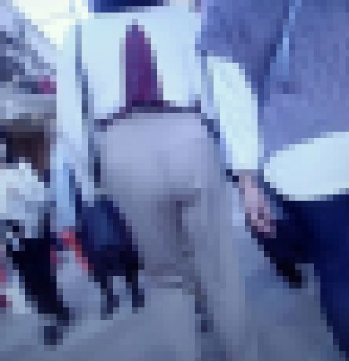 清楚系の可愛い美女がピタパン履いて大きなお尻プリプリさせながら歩いてるよ サンプル画像2
