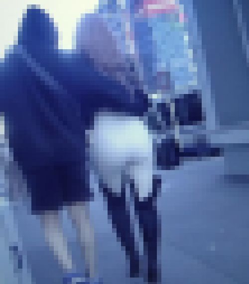 【後編】超絶セクシー極上美女がスーパー極薄スキニータイツで国宝級の超美爆尻パンパンにさせて歩いてるよ　サンプル画像3