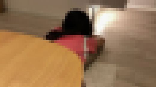 姉 こたつの中 体操服短パン うつ伏せお尻 後編【家庭内盗撮】 サンプル画像3
