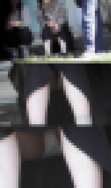 お散歩パンチラ風景【221201】　サンプル画像1