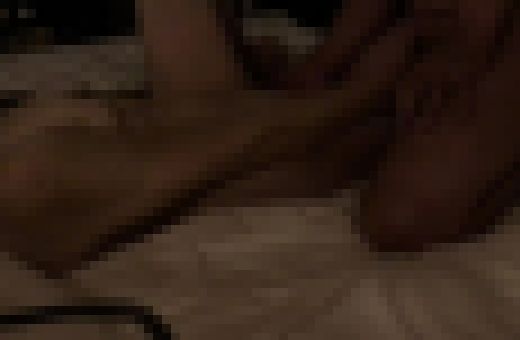 【個人撮影】寝取った人妻調教　きよ美（49歳）　「オマンコに刺して・・」潮吹きが止まらない淫乱人妻　サンプル画像1